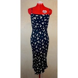 ModCloth (Gilli) "Daisies to Remember Slip Dress" in Black with Daisy Print